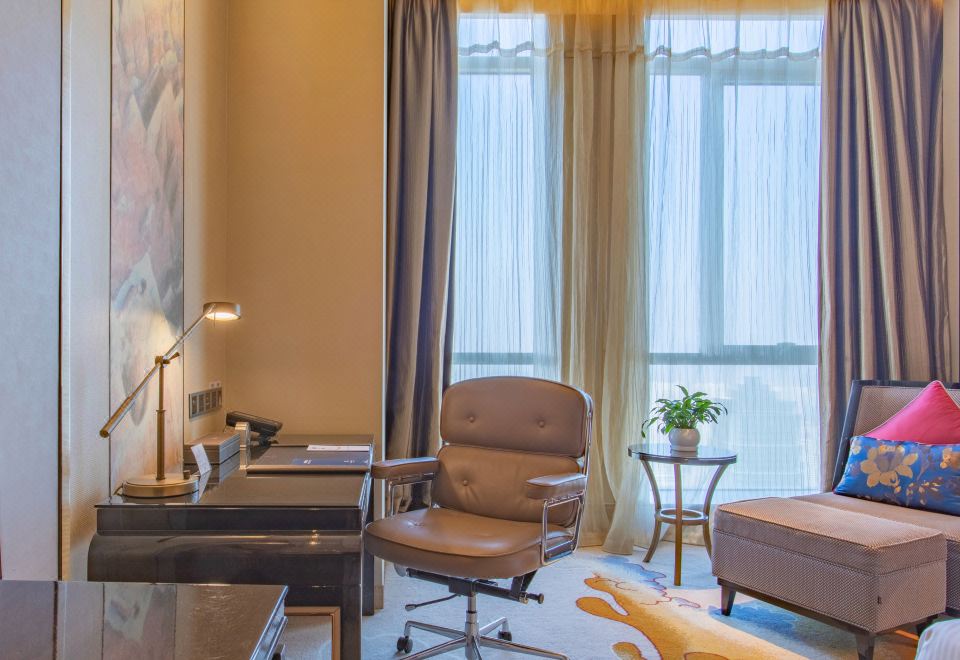 行政豪華房（高原C位景觀+深睡床墊+靜音加濕器）