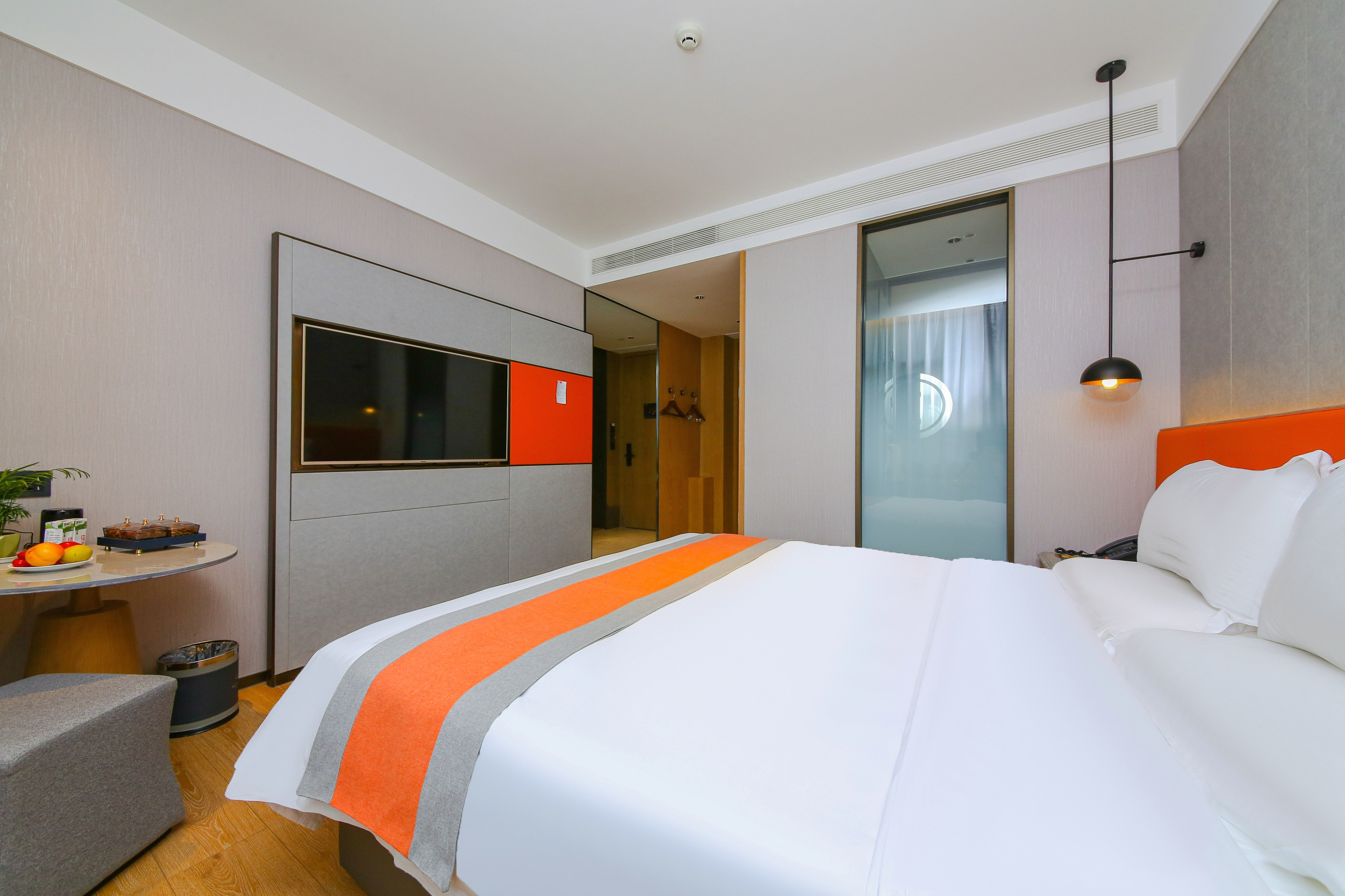 汀逸大床房（全屋智能+电视投屏+智能马桶）