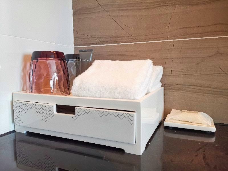 高級湖景雙床房