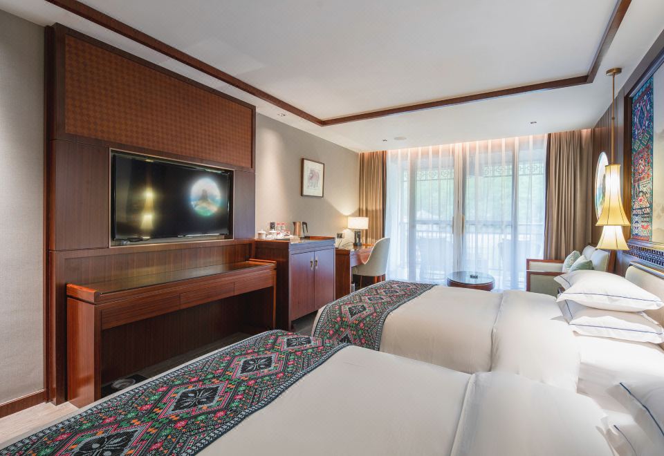 Mountain Fanjing Qixi Resort Grand Room - Double Occupancy, River-View (Floor Heating)