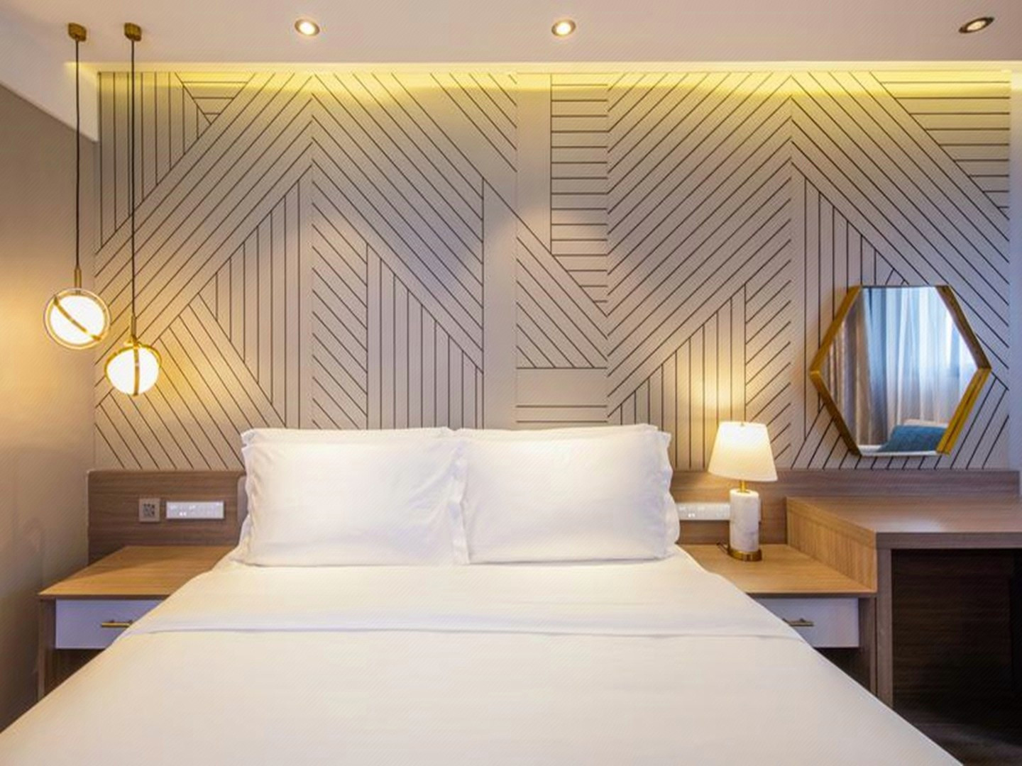 精选大床房（小冰箱）