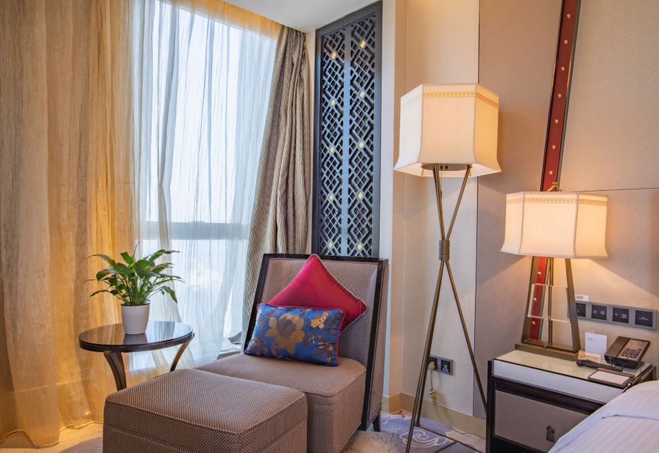 高级豪华房（悦享城景+深睡床垫+静音加湿器）