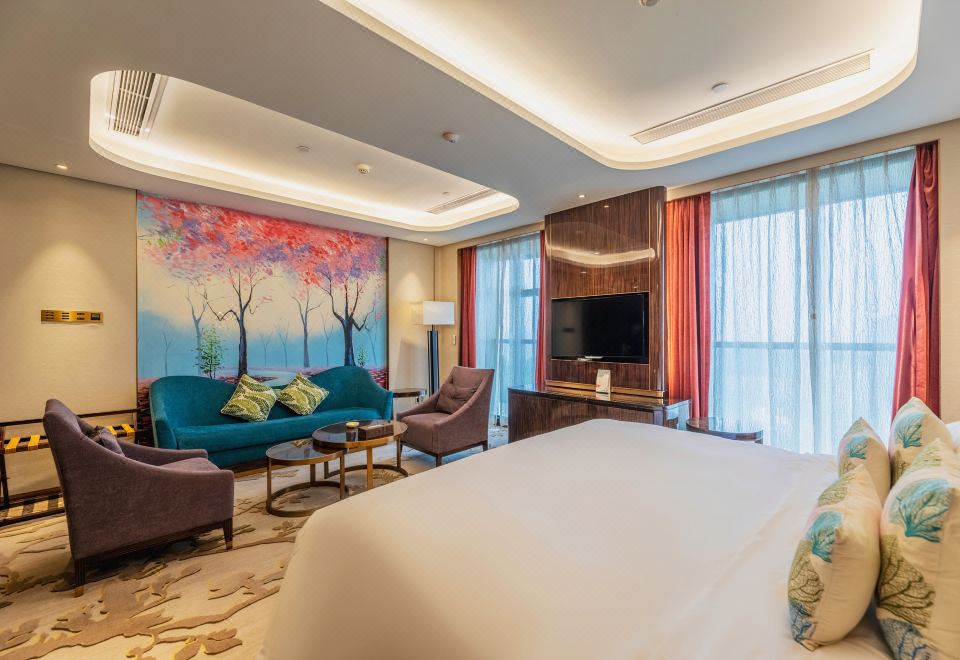 豪华大床房（双洗手间+小会客厅）