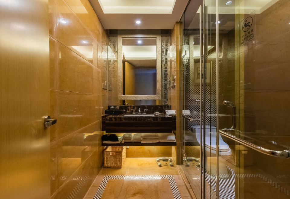 Jiangsu Yunhu International Conference CenterFamily Suite