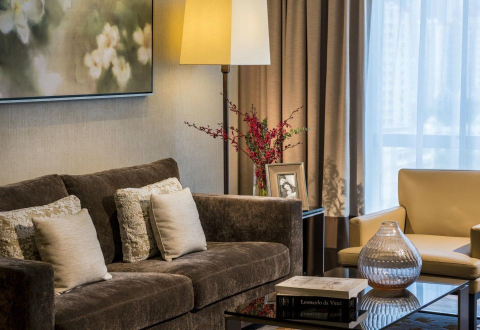 Two-Bedroom Executive -1 Double&Twin