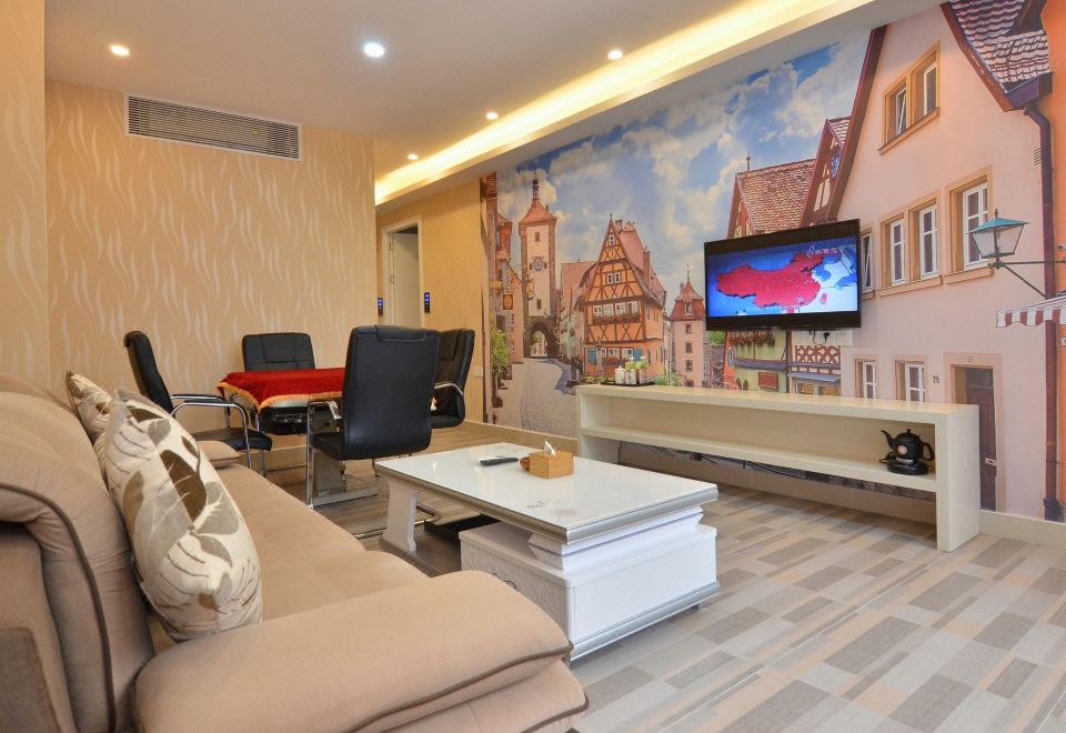 泉栈H号楼4房1厅（副楼区）