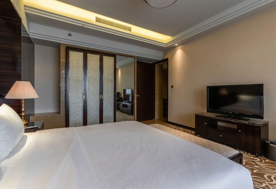 Jiangsu Yunhu International Conference CenterFamily Suite