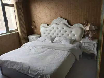 Sanhe European Theme Hotel Hotels near qing long shan gong yuan