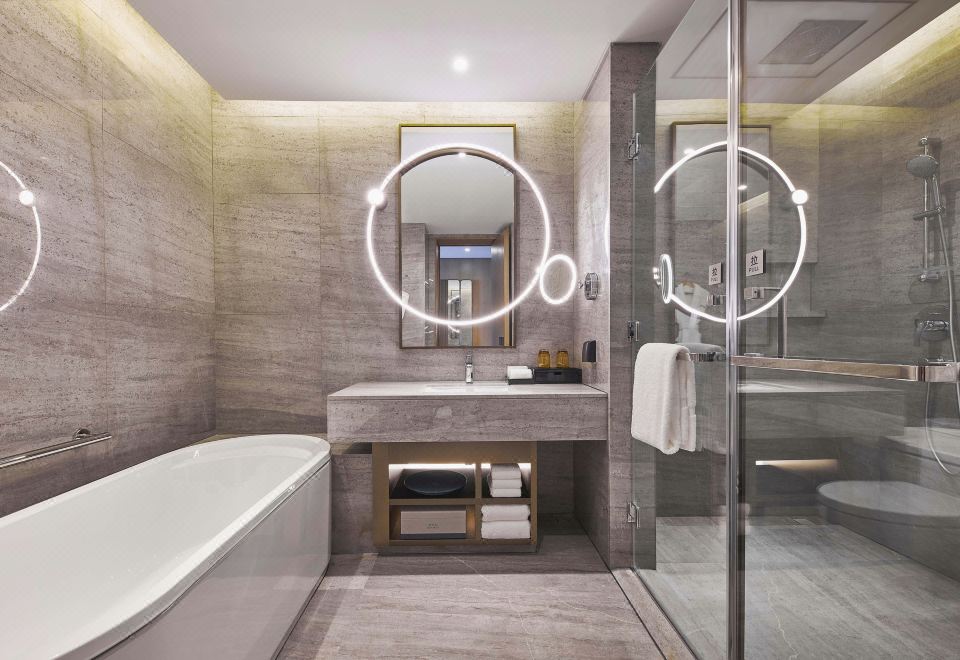 豪华江景大床房