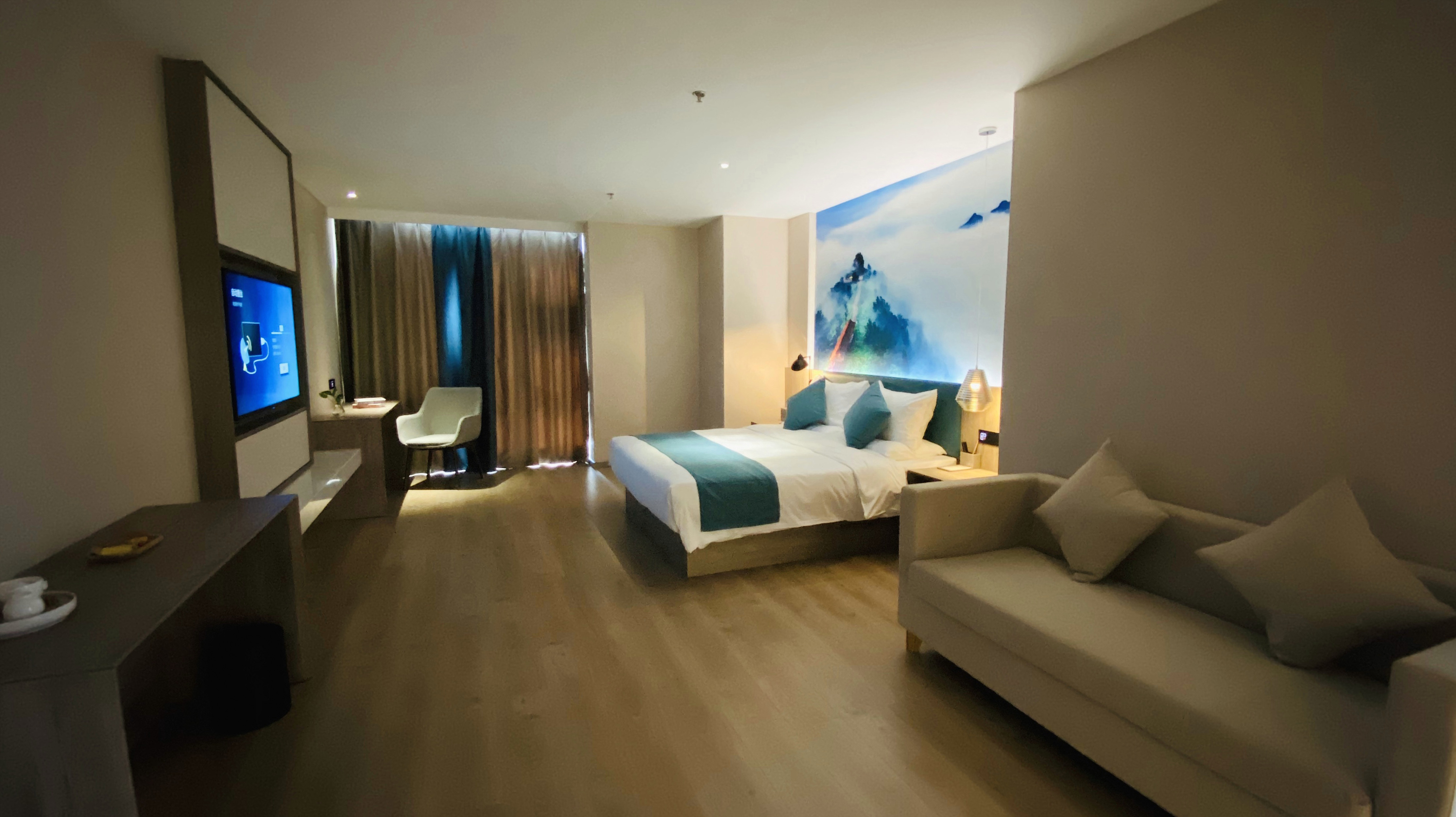 豪华大床房（落地大窗）