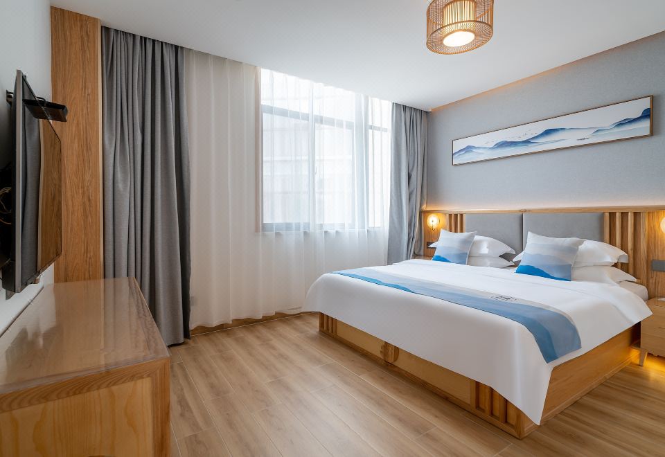 Puyun Lakeside Suite