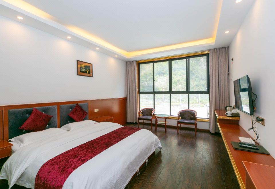 暮秋·山景大床房