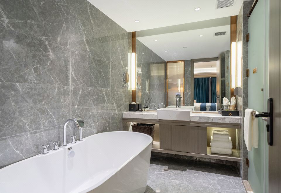 街景豪华大床房