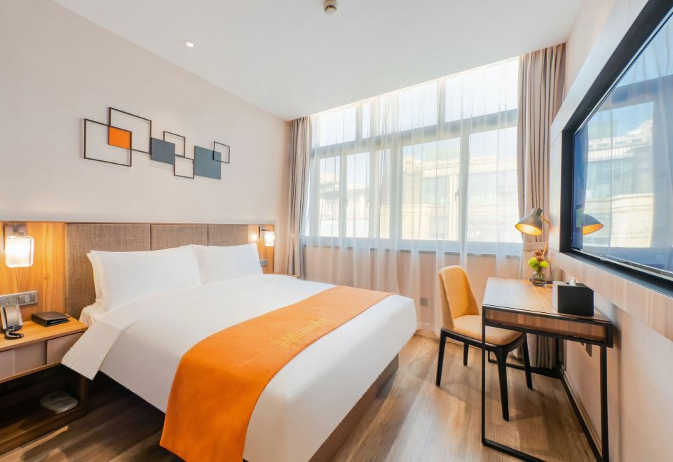 Business Queen Room