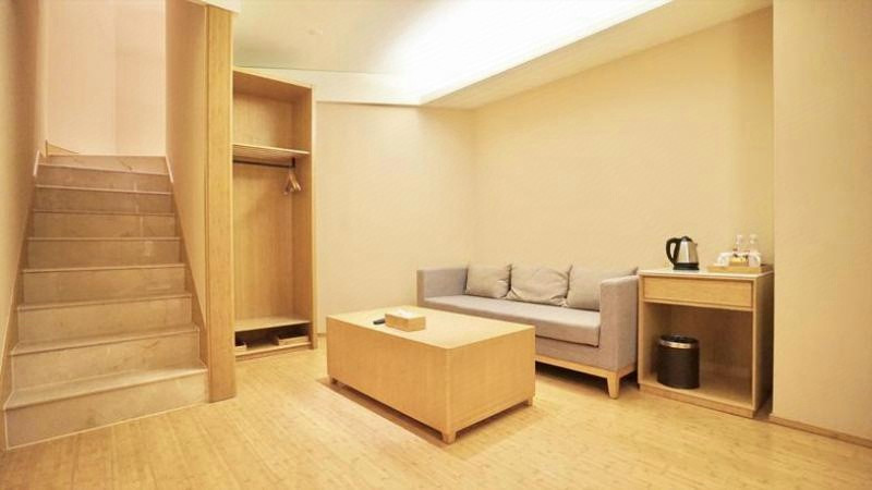 复式套房（投屏电视）