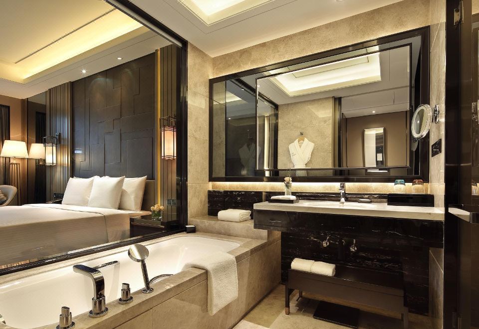 Wanda Realm DongyingExecutive Floor Deluxe King Room