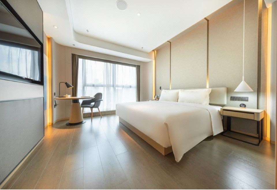 Zhuhai Gongbei Lovers Road Atour S Net Yiyan Selection HotelSuperior Double Room