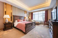 Yining Beauty Hotel (Liuxing Street Scenic Area Airport Store)
