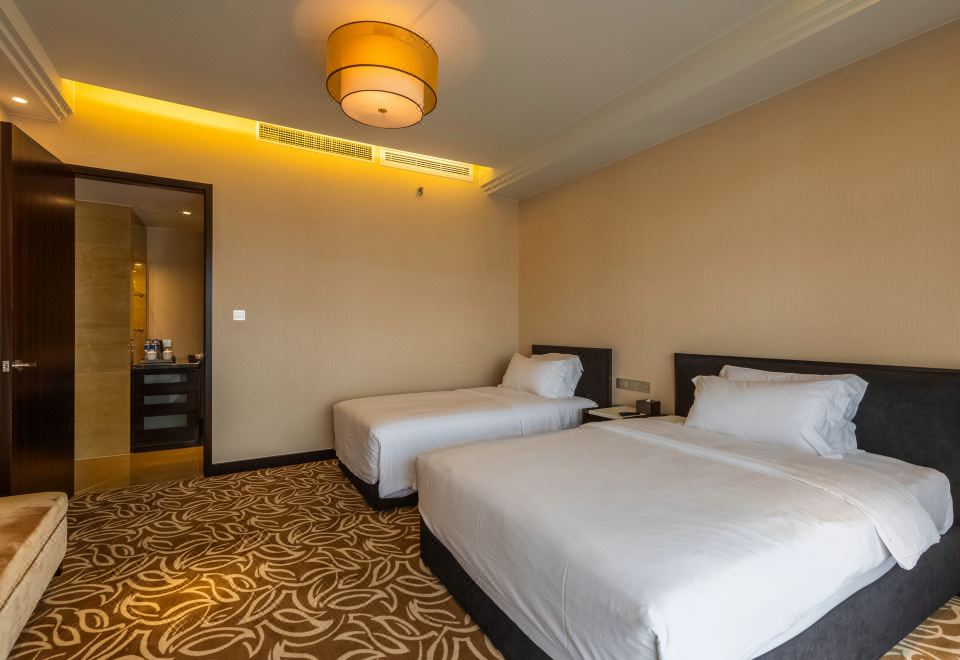 Jiangsu Yunhu International Conference CenterFamily Suite