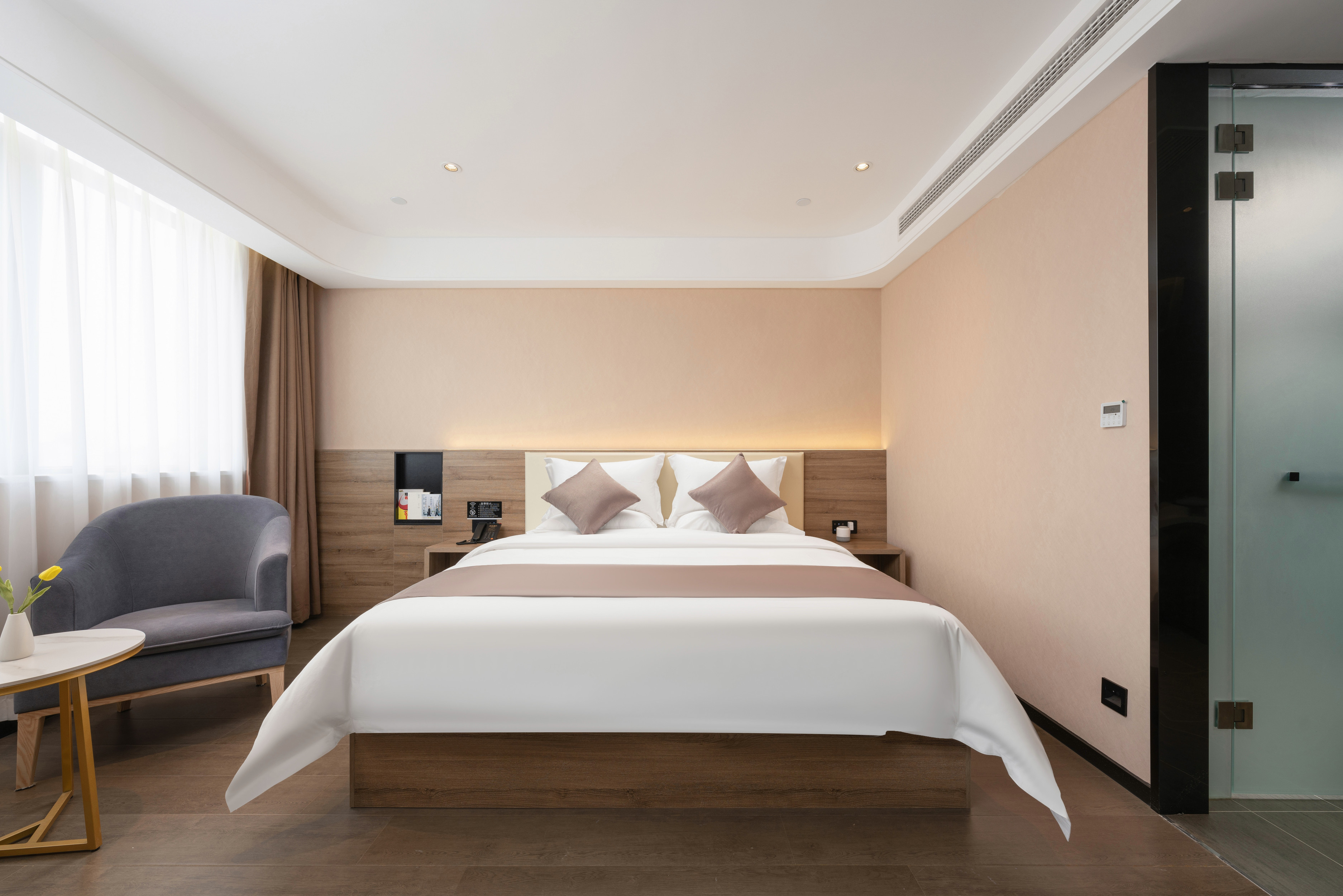 格菲高級大床房