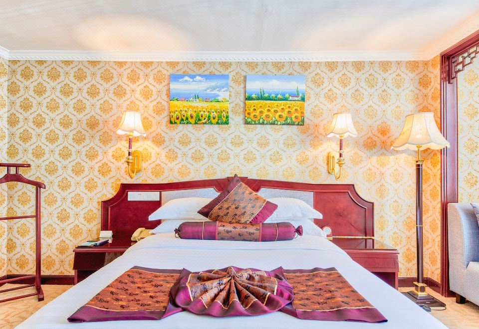 Xiamen Huaqiao HotelDeluxe Double Room
