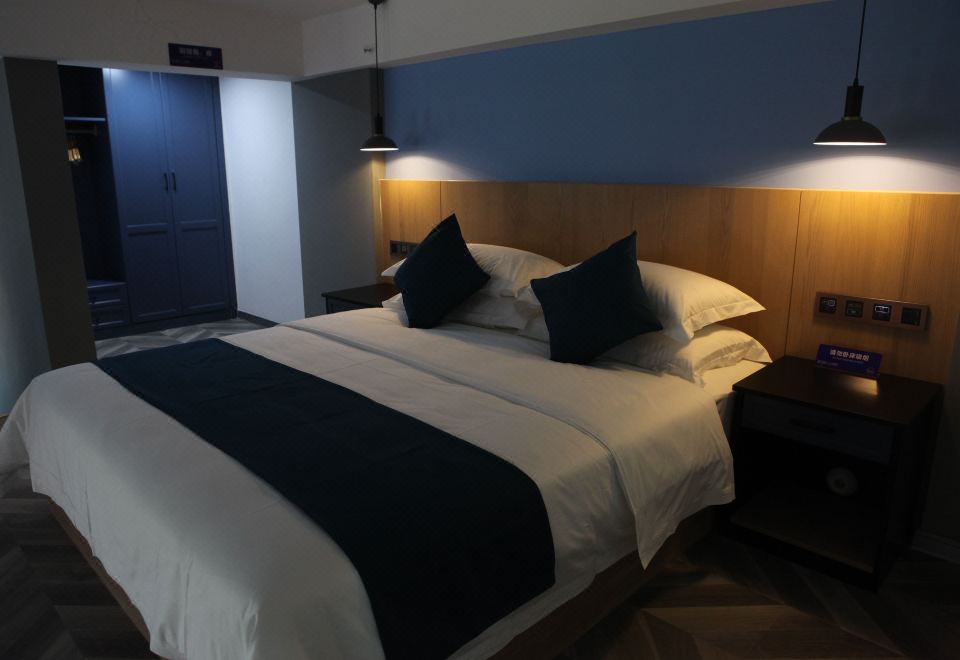 自由夢·Loft藍調滑梯大套房【洗衣機+小廚房+冰箱】