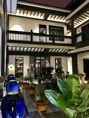 Moonlight Courtyard Hotel (Kunming Nanping Street and Near the train station) Hotels in Nanping Pedestrian Street