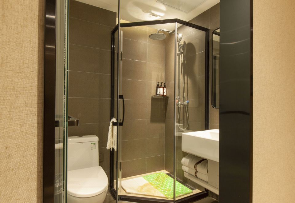 特惠大床房-智能客控