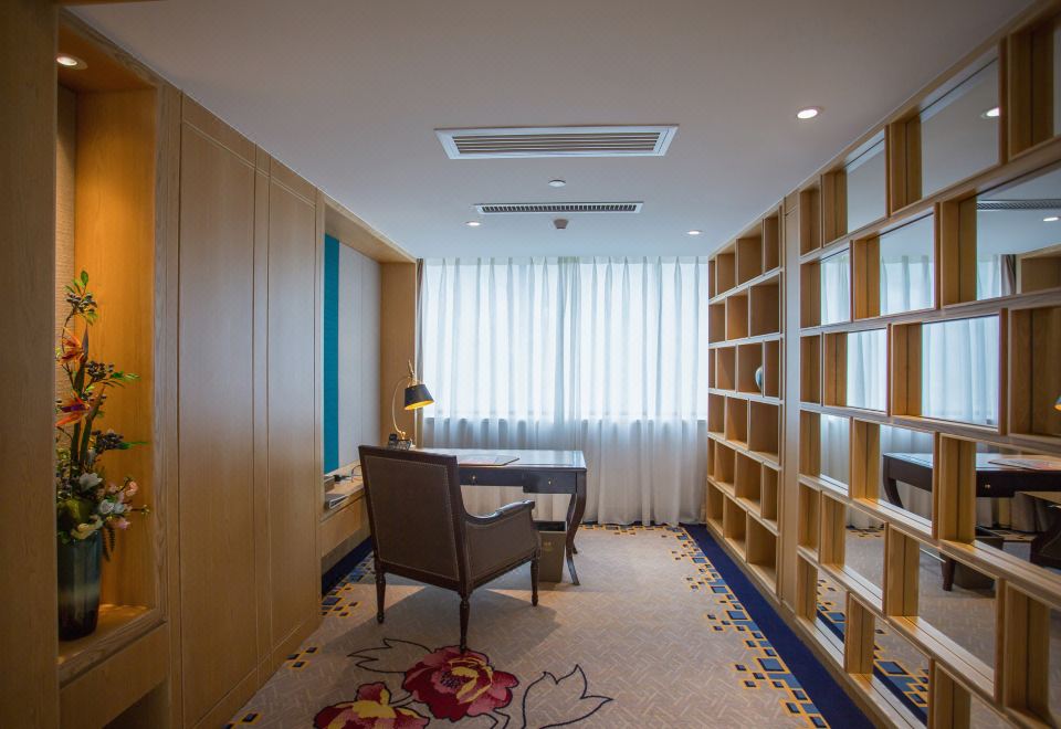 Gloria Grand Hotel JishouPresidential Suite