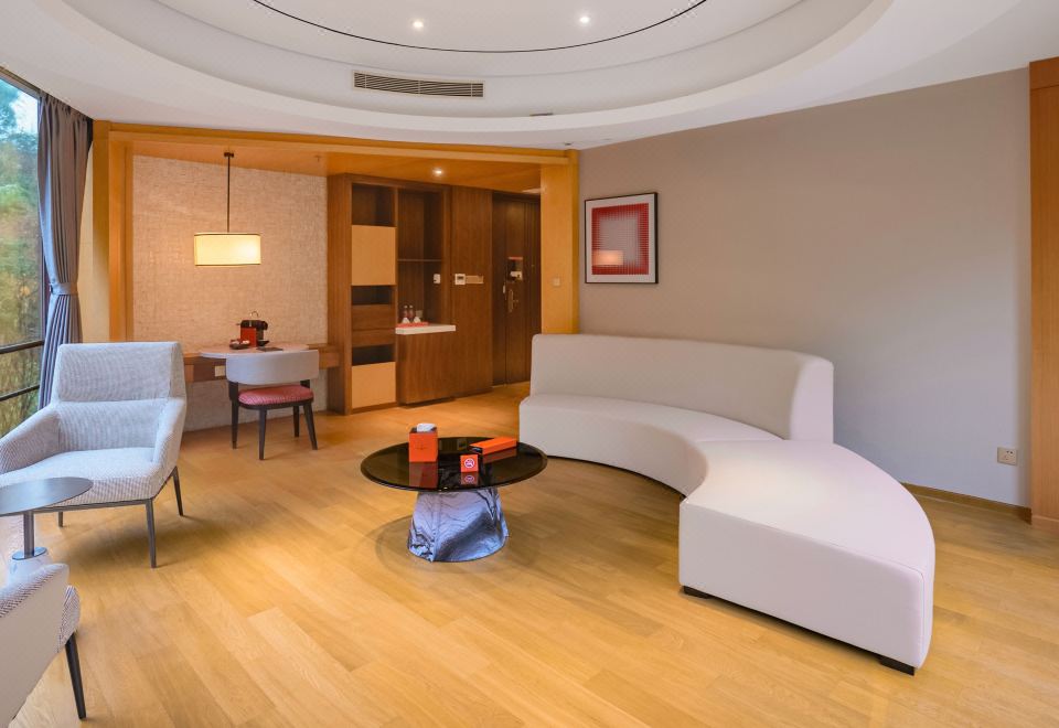 Suzhou Tonino Lamborghini Rosso HotelGarden Smart Suite