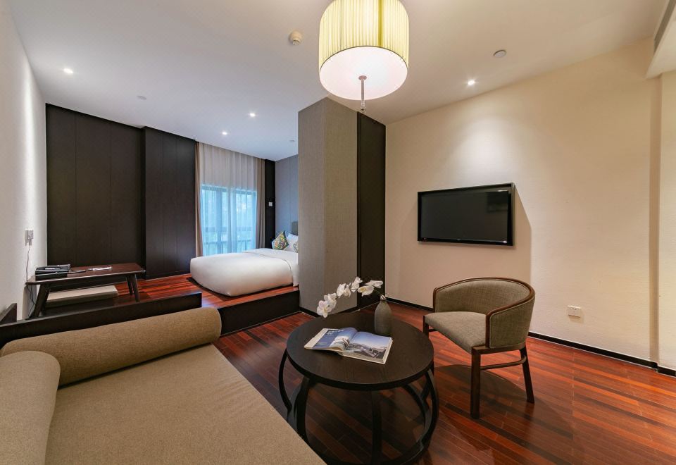 Japanese-Style Tatami Room (Meeting&Leisure Area + Peaceful Night's Sleep)