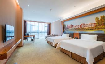 Vienna Hotel (Guangzhou South Railway Station Hanxi Changlong Scenic Spot)