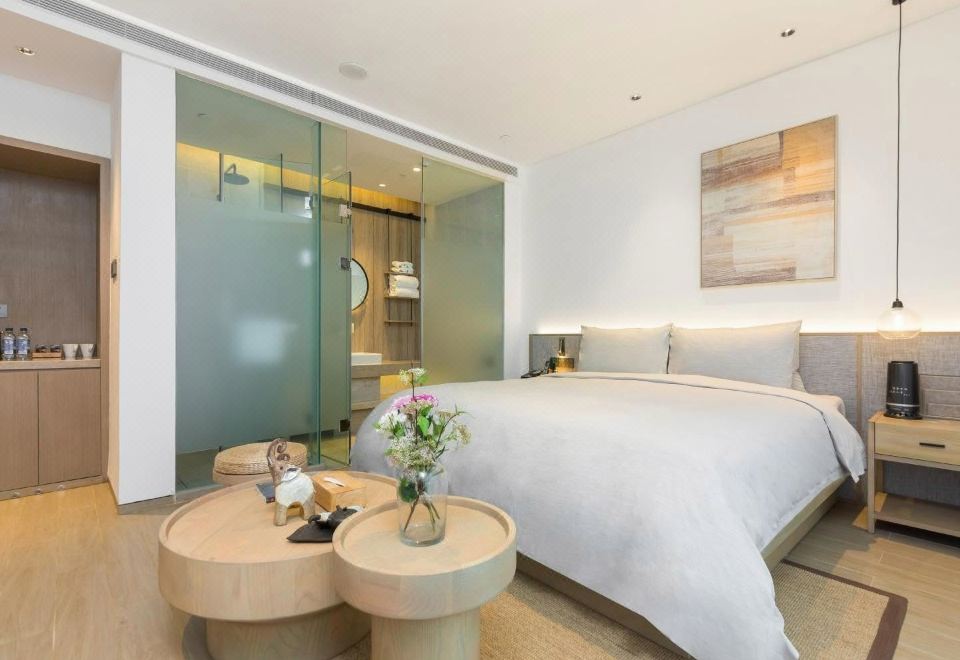 出岫商務大床房