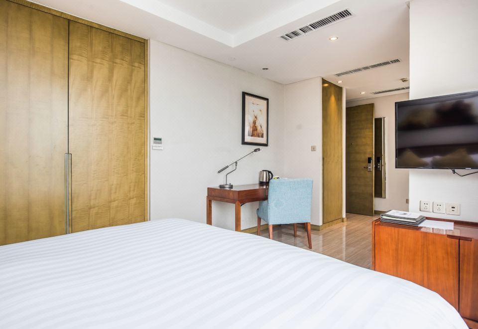 Oakwood Hotel & Residence SuzhouDeluxe Queen Room