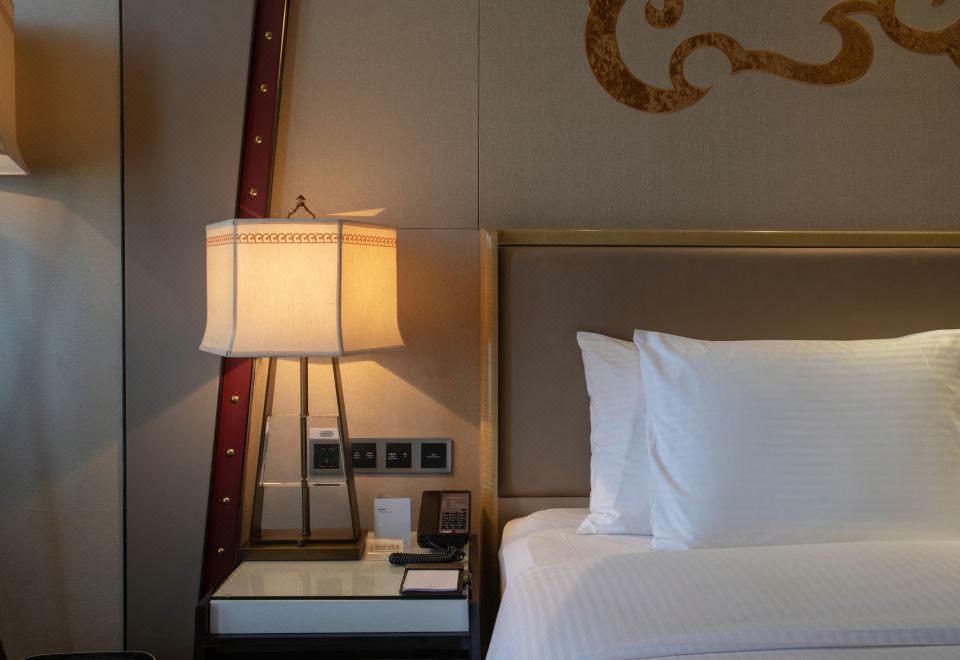 行政豪華房（高原C位景觀+深睡床墊+靜音加濕器）