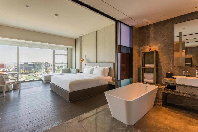 商務海景大床房（180度全落地窗看海景日出）