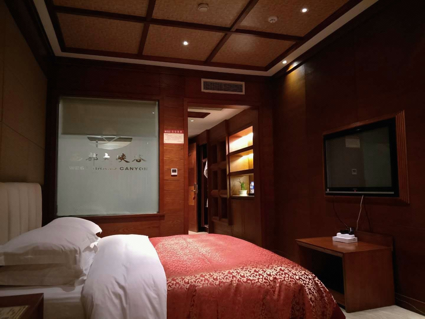 贵宾楼江景大床房