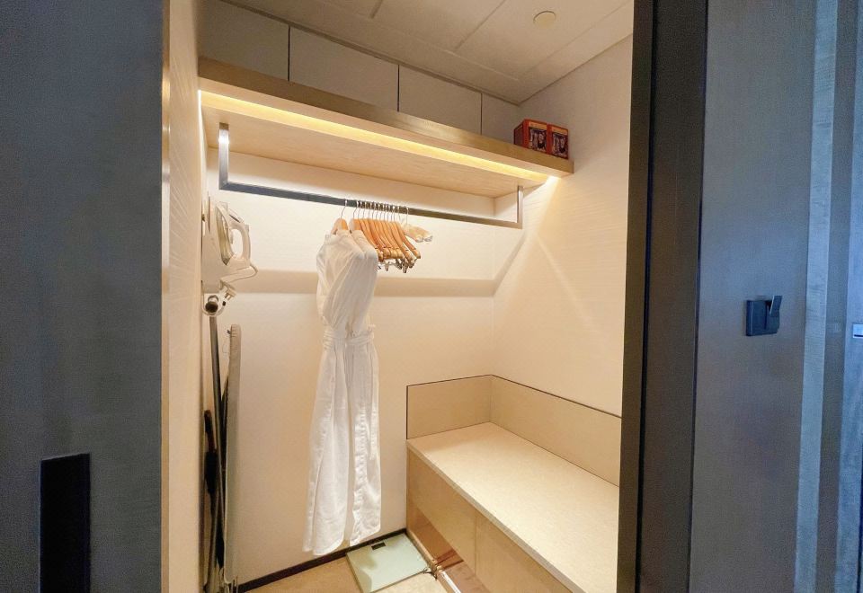 豪华行政大床房/凌空微醺享欢乐时光