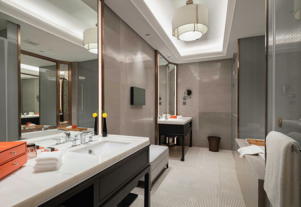 玉蘭苑中吳大套房