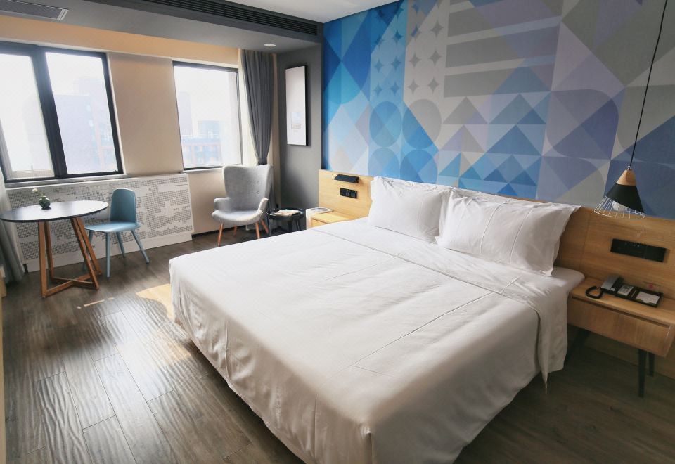 超享大床房（空氣凈化器+體重秤+浴袍）