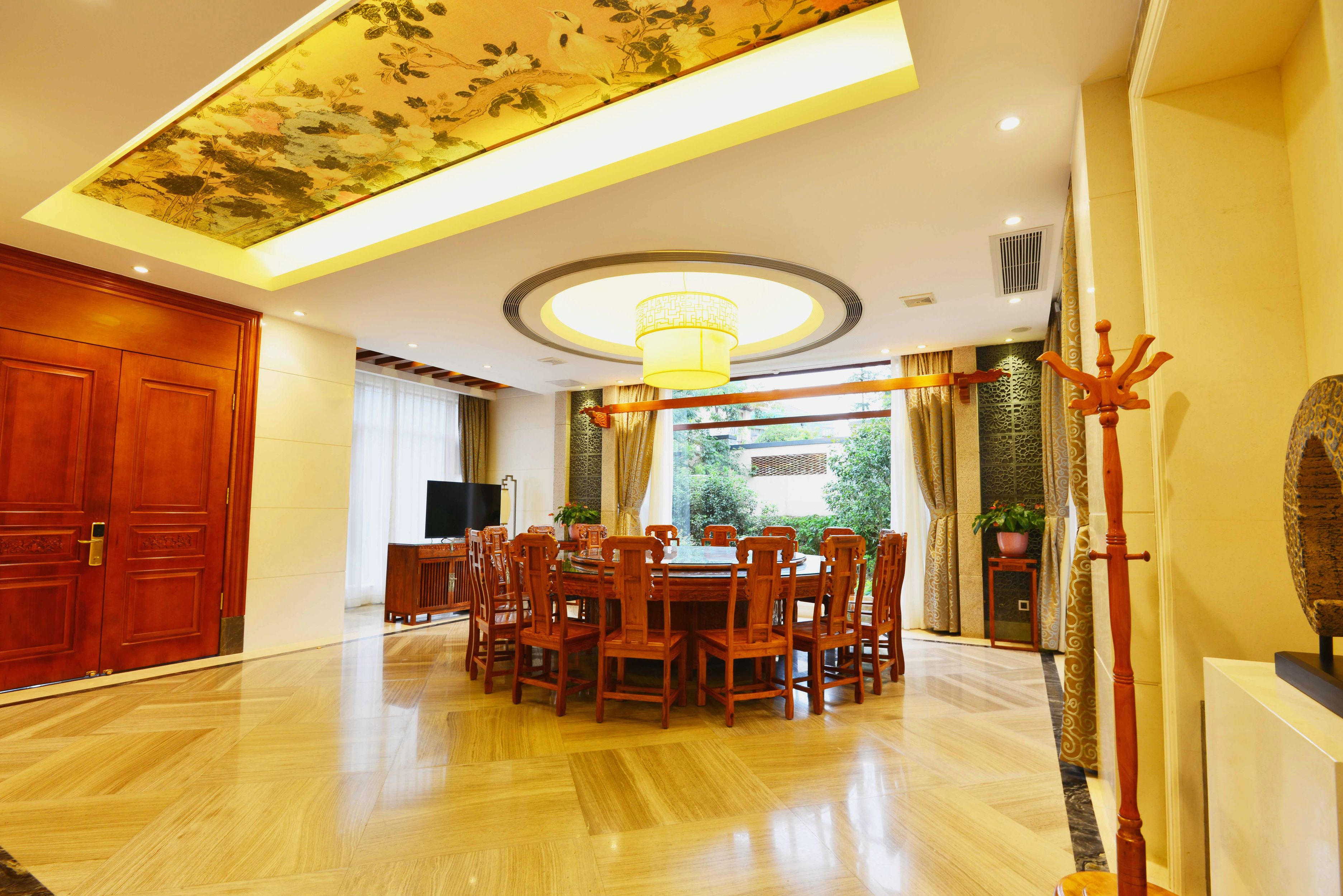 西溪森林十房KTV温泉别墅