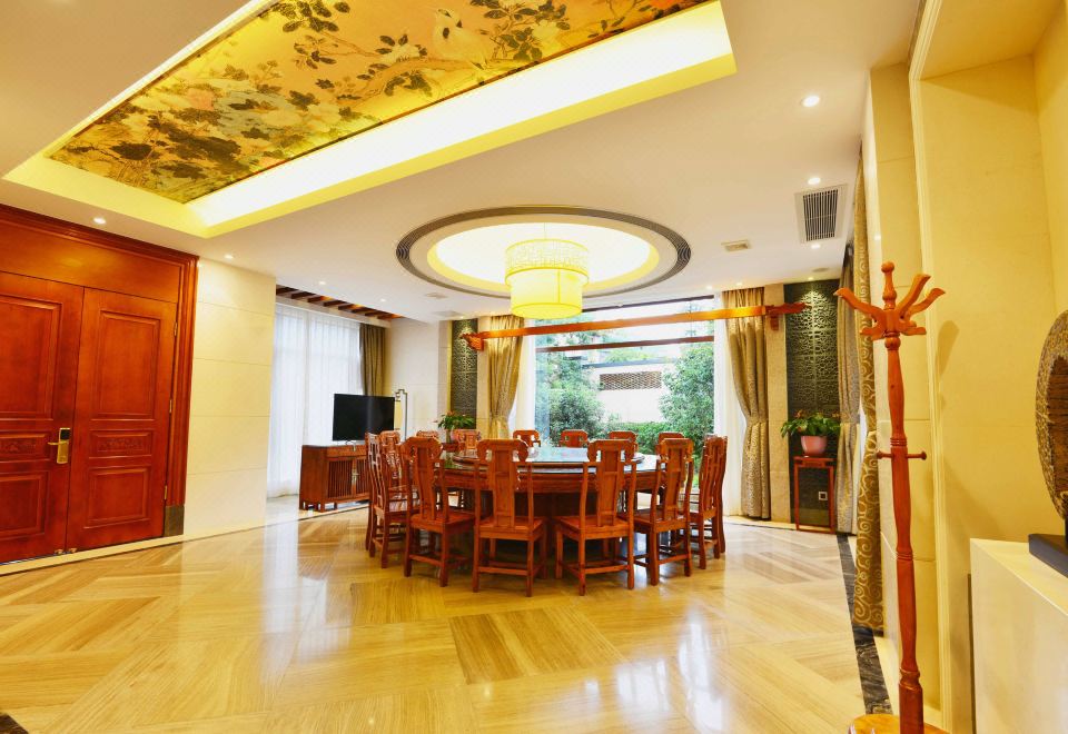 西溪森林十房KTV温泉别墅