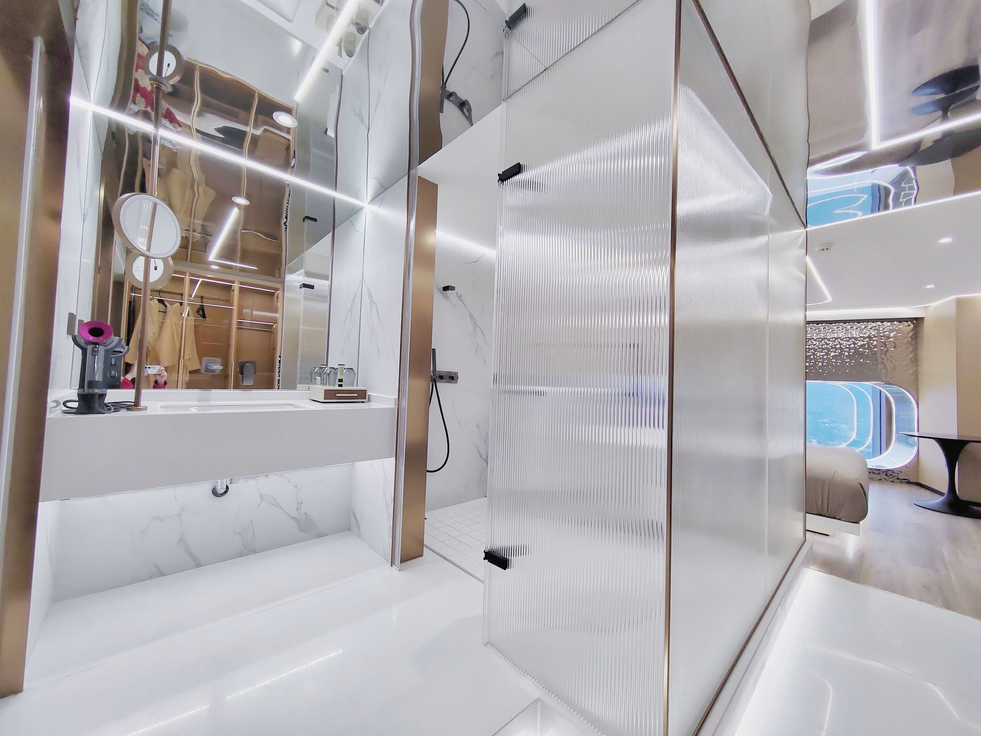 太空舱·奇妙江景大床房