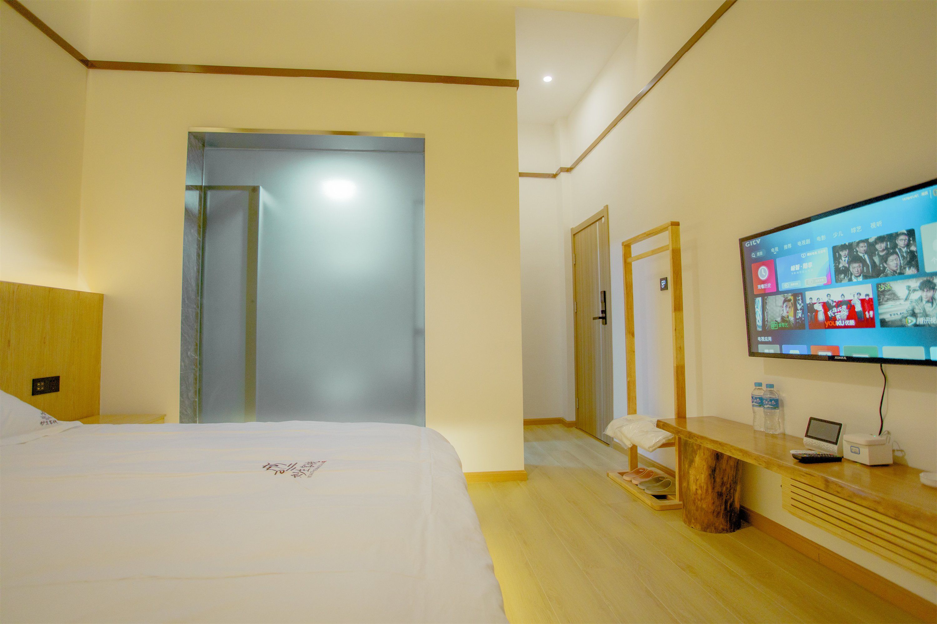 简约阳光大床房