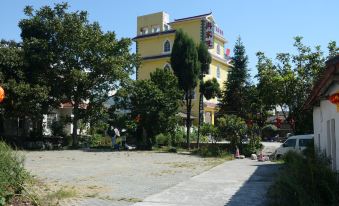 Mianning Ranjiayuan Inn