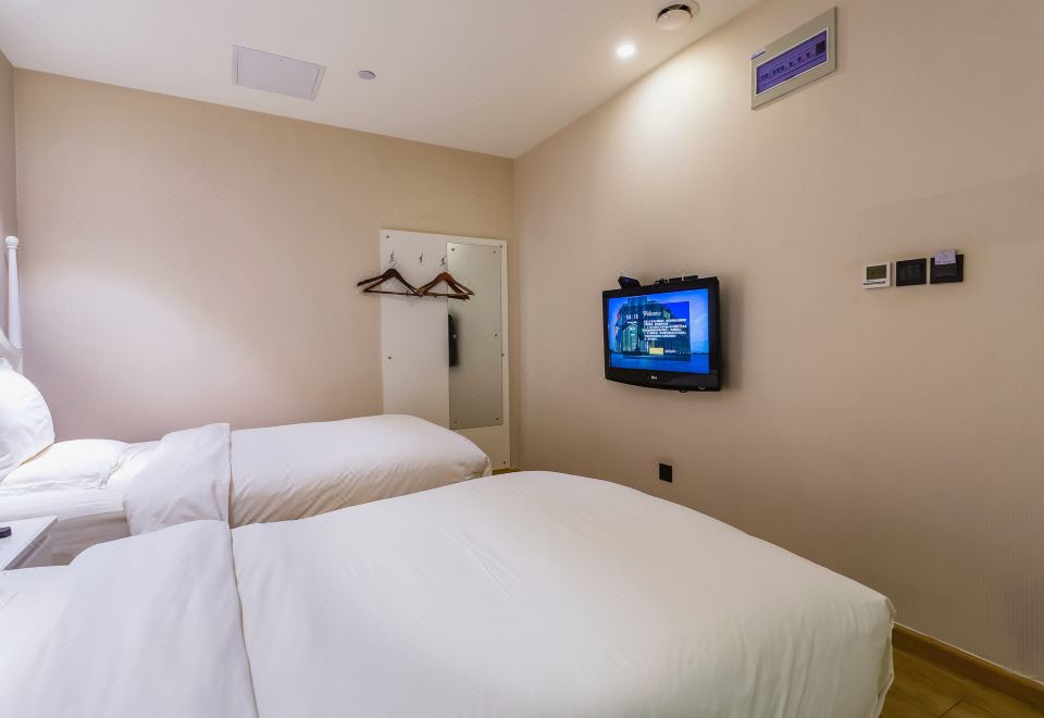 Kingkylin Club HotelBoutique Standard Room (No Window)