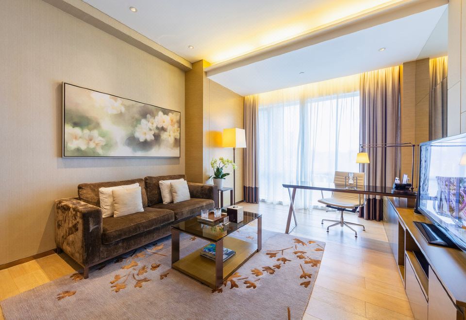 One-Bedroom Executive Suite