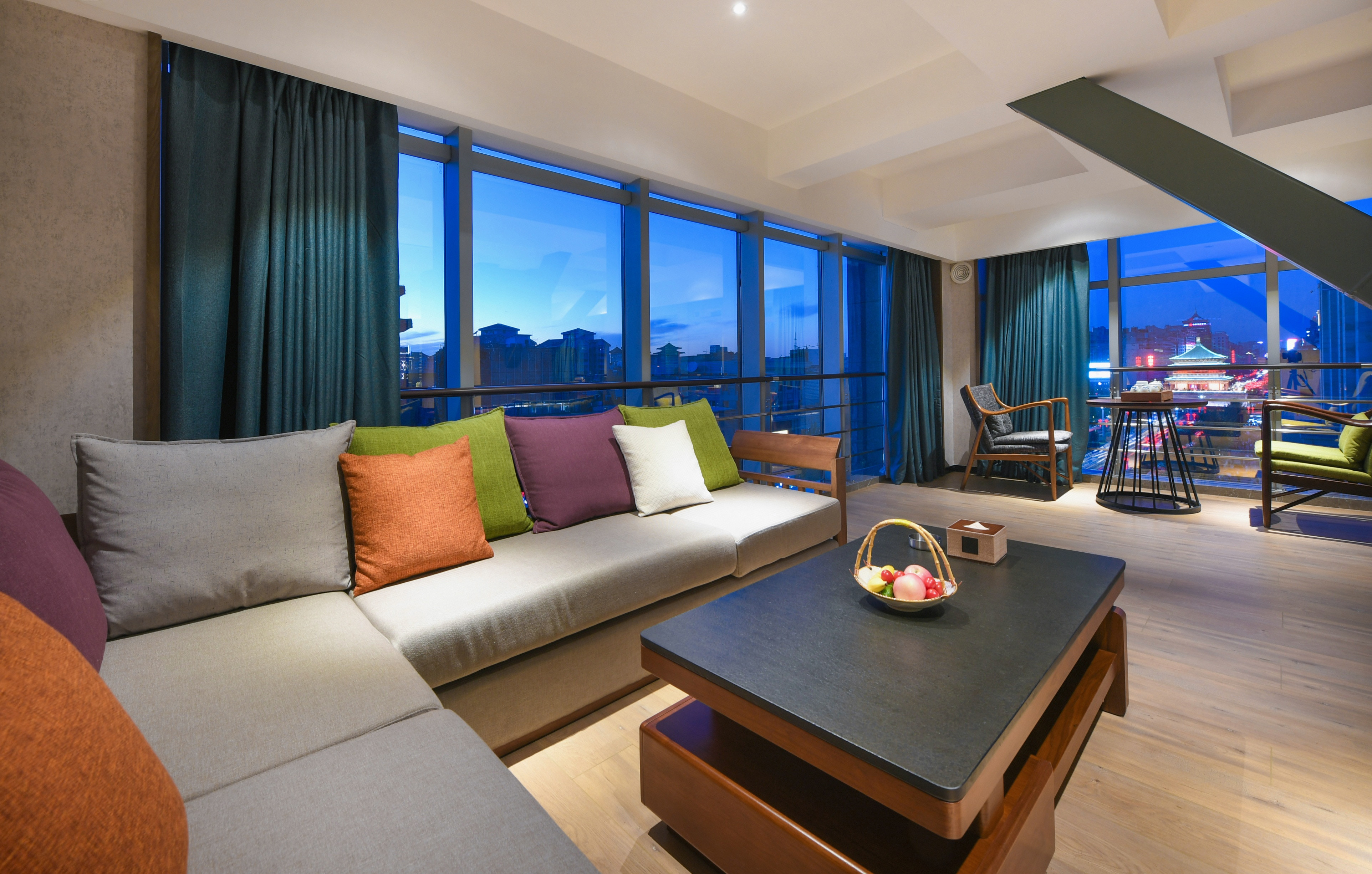 雅致观景大床房（璀璨夜景+亲肤床品+新风系统）