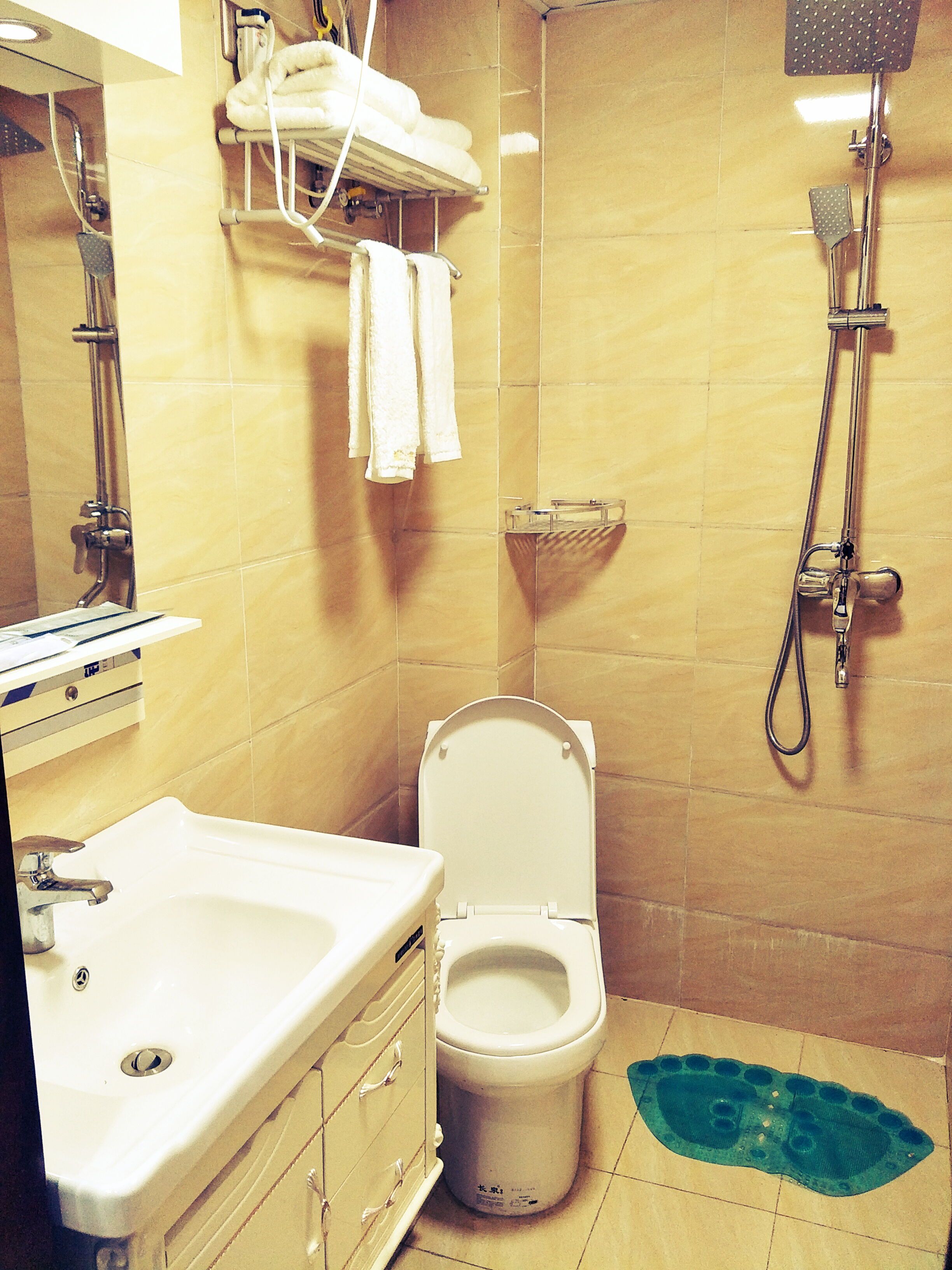 Seda Fuhong HotelKing-size bed room