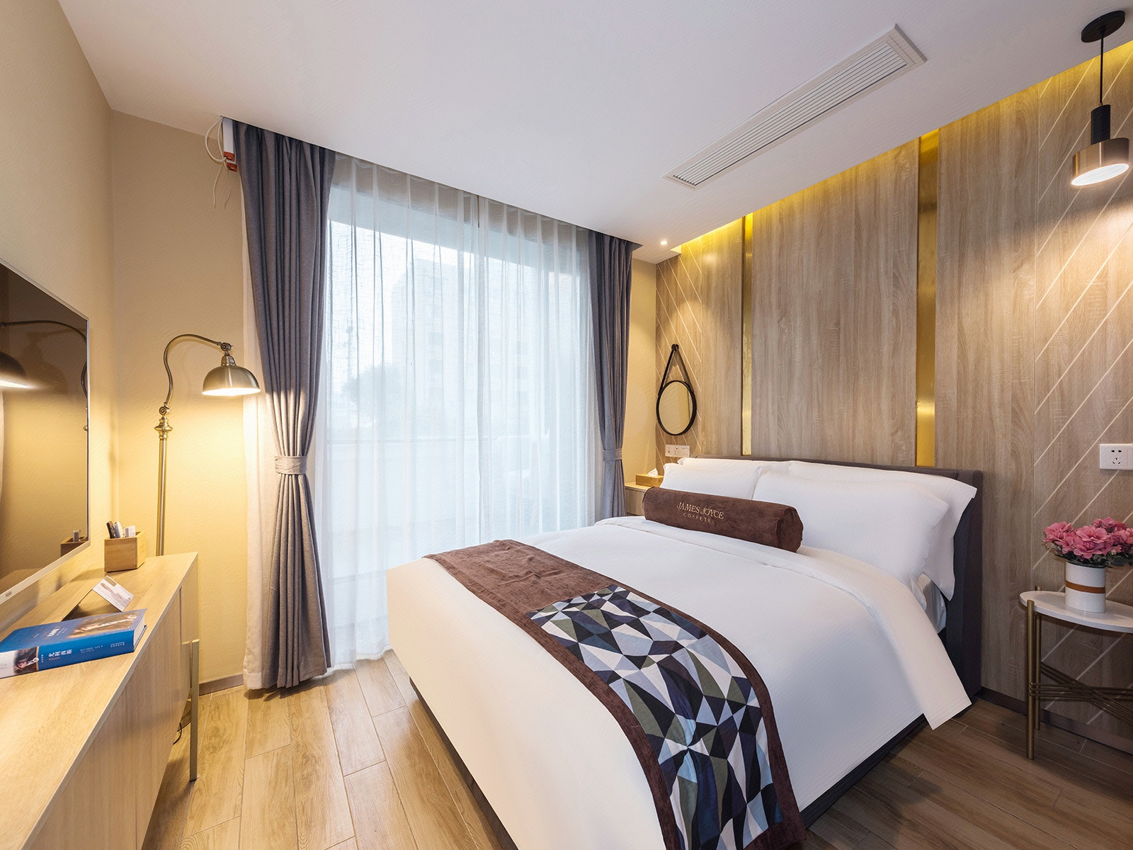 啡凡商旅套房（双阳台+冰箱+洗衣机+coffee）